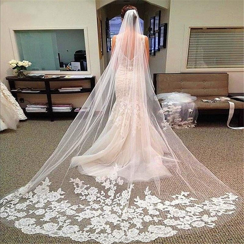 Lace bridal veil